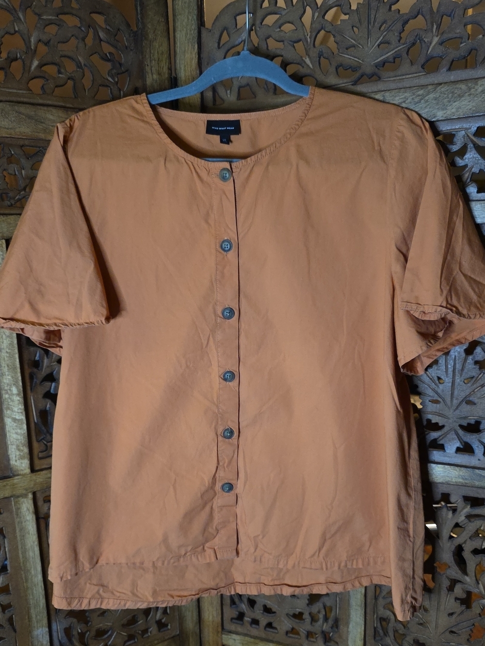 Who What Wear Women's Button-Front Short Sleeve Shirt in Rust Size XL